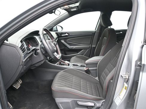 Used 2019 Volkswagen Jetta GLI image 7