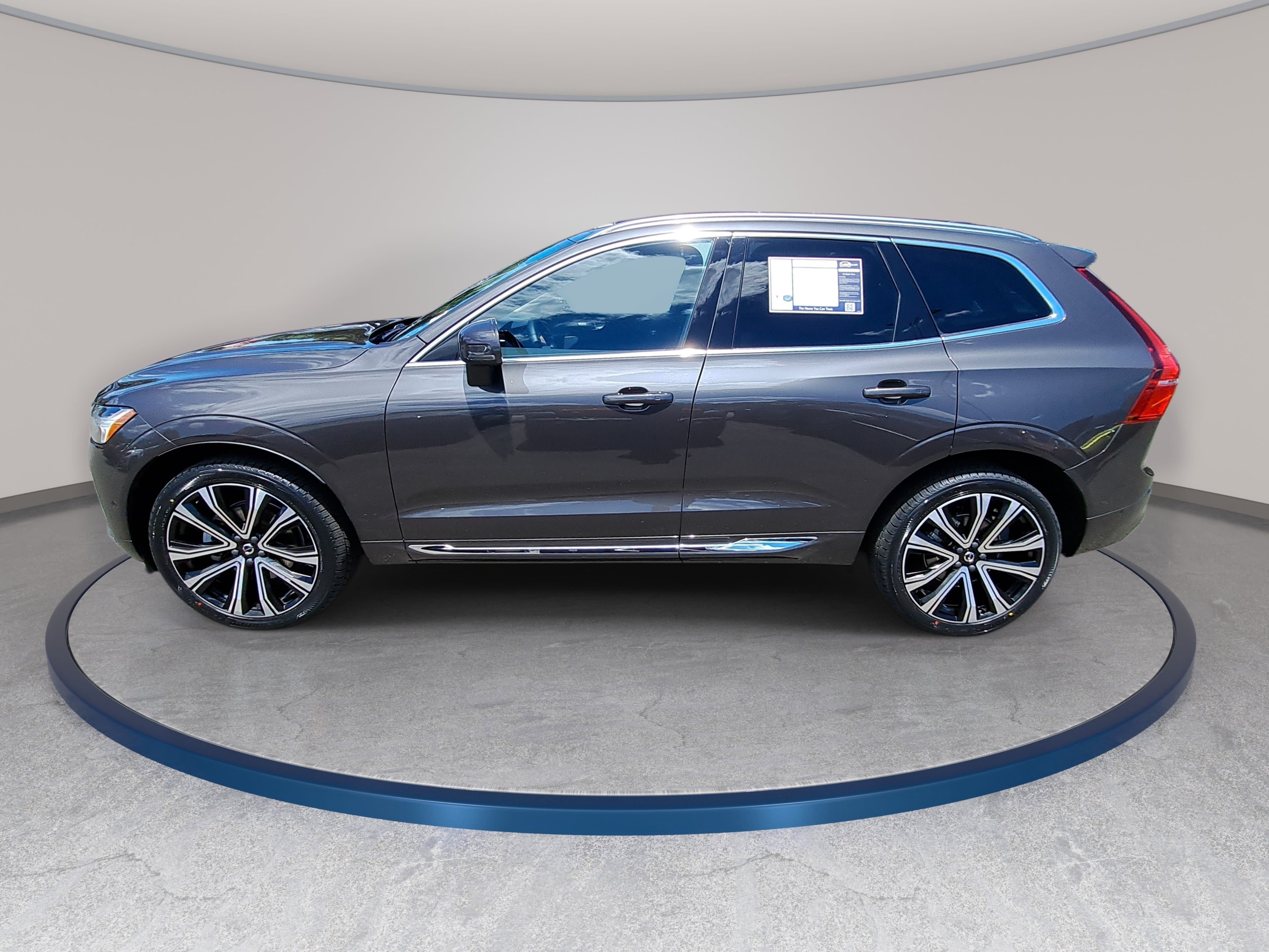 Used 2023 Volvo XC60 B5 Ultimate w/ Climate Package FWD image 8