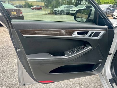 Used 2017 Genesis G80 3.8 w/ Option Group 02 RWD image 11
