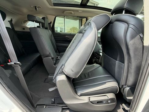 Used 2023 Acura MDX SH-AWD w/ Advance Package image 32