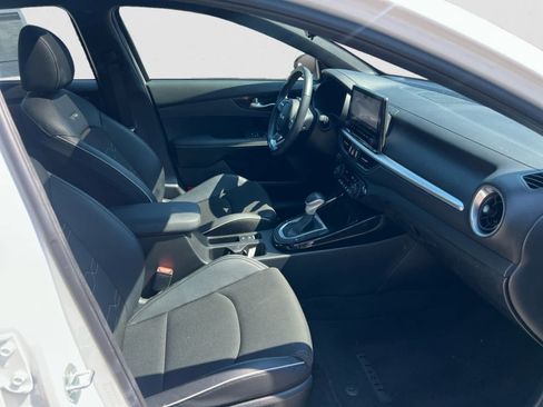 Certified 2023 Kia Forte GT-Line w/ GT-Line Premium Package FWD image 15