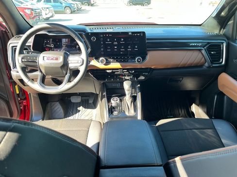 Used 2024 GMC Canyon AT4 w/ Technology Package image 15