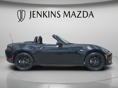 New 2026 MAZDA MX-5 Miata Club w/ Interior Package RWD image 8