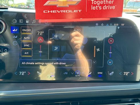 New 2026 Chevrolet Traverse LT image 24