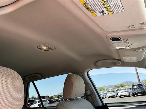 Used 2019 Subaru Outback 2.5i Premium AWD/4WD image 16