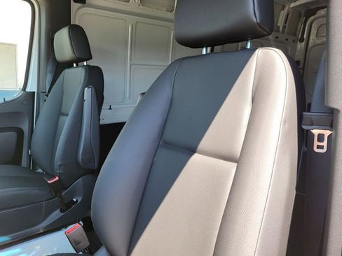 New 2025 Mercedes-Benz Sprinter 2500 image 10