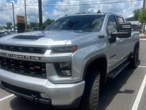 Used 2020 Chevrolet Silverado 2500 LT w/ All Star Edition AWD/4WD image 3