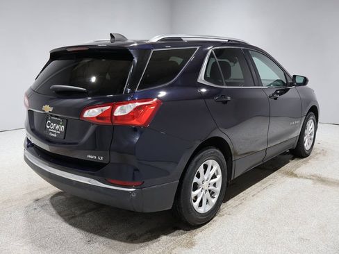 Used 2020 Chevrolet Equinox LT image 2