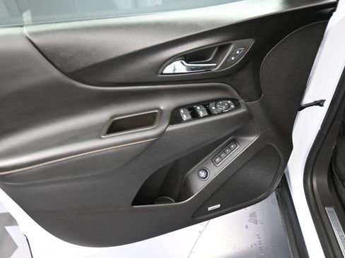 Used 2024 Chevrolet Equinox Premier FWD image 13