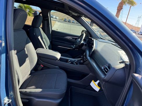 New 2026 Chevrolet Traverse LT w/ Sun and Wheel Package image 13