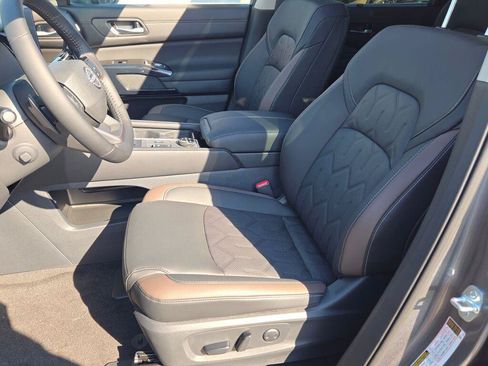 New 2026 Nissan Pathfinder Platinum AWD/4WD image 13