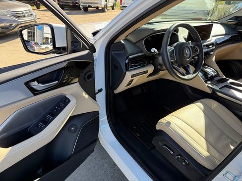 Certified 2025 Acura MDX w/ Technology Package image 16