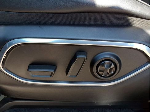 Used 2024 Jeep Wagoneer L Series III w/ Premium Group I AWD/4WD image 27