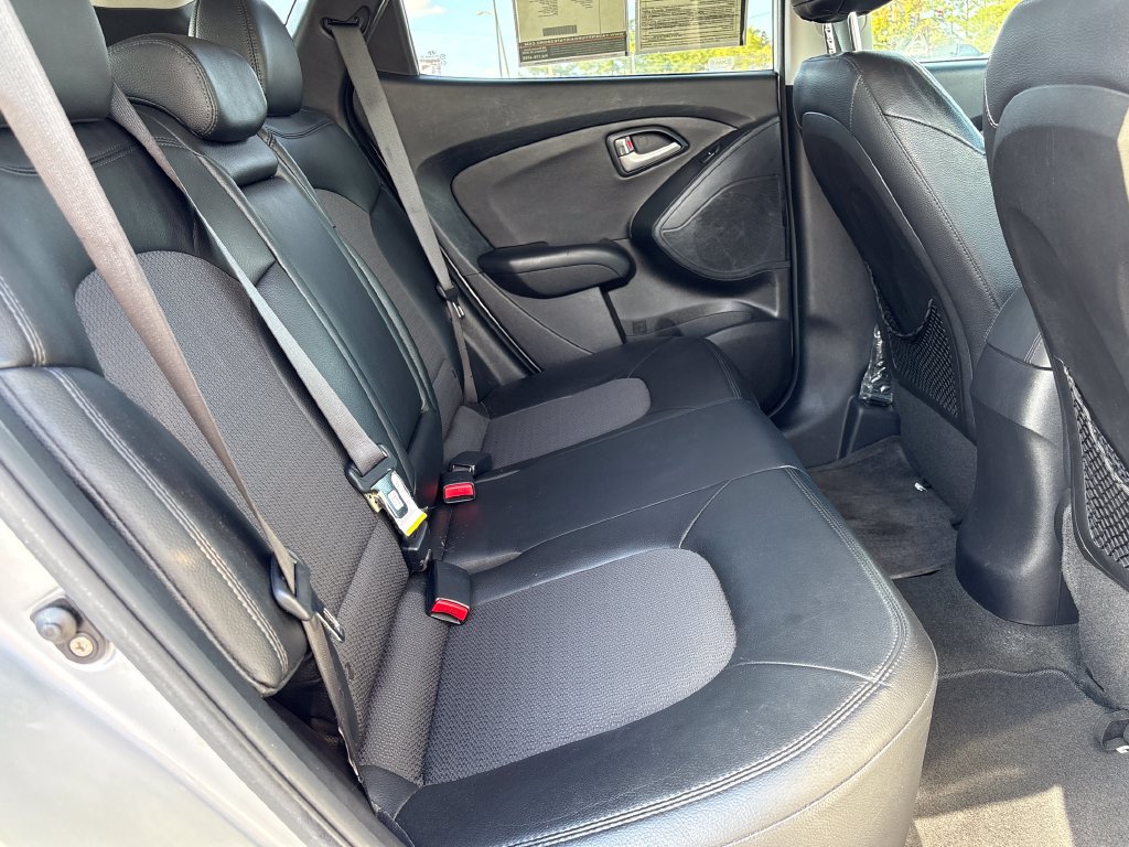 Used 2012 Hyundai Tucson GLS FWD image 25