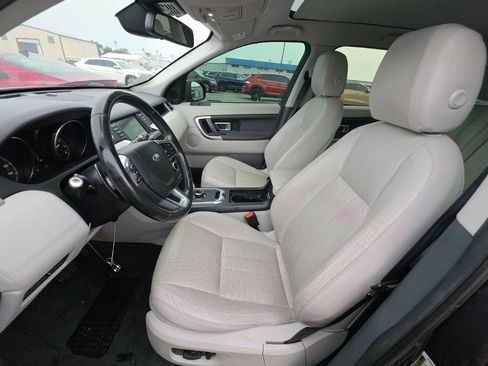 Used 2017 Land Rover Discovery Sport HSE AWD/4WD image 7