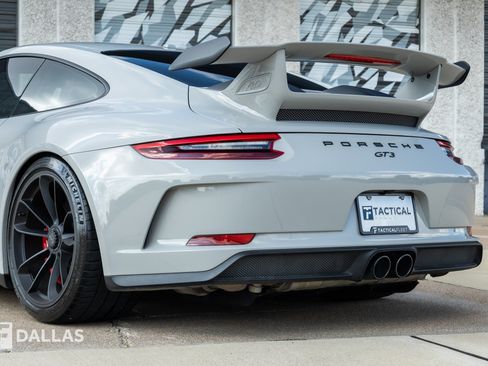 Used 2018 Porsche 911 GT3 RWD image 12