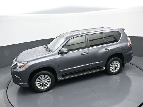 Used 2018 Lexus GX 460 Premium w/ Premium Package AWD/4WD image 31