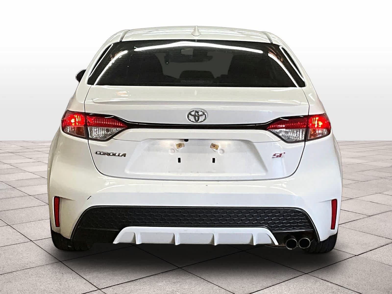 Used 2020 Toyota Corolla SE w/ SE Premium Package FWD image 7
