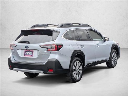Used 2025 Subaru Outback Limited AWD/4WD image 6