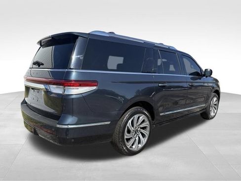 Used 2022 Lincoln Navigator L Reserve AWD/4WD image 21