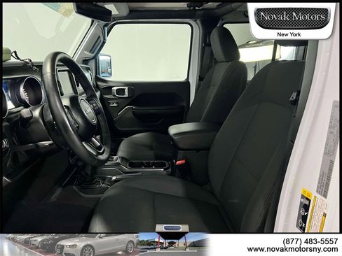 Used 2021 Jeep Gladiator Willys image 16