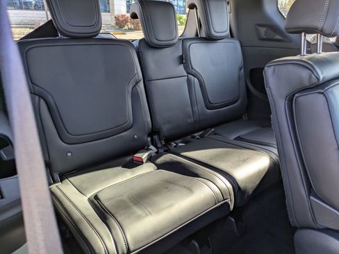 Used 2025 Nissan Armada PRO-4X w/ Pro-4X Premium Package AWD/4WD image 21
