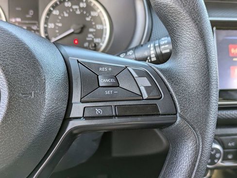 Used 2024 Nissan Kicks S image 24