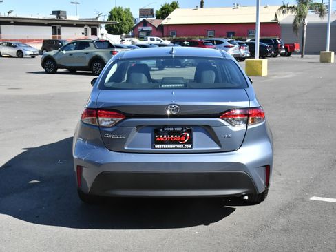 Used 2024 Toyota Corolla LE image 7