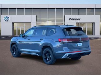 New 2026 Volkswagen Atlas Peak Edition video 3