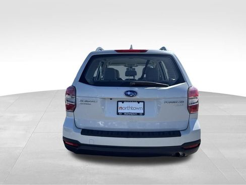 Used 2016 Subaru Forester 2.5i w/ Alloy Wheel Package AWD/4WD image 6