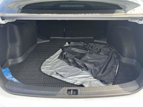 Used 2023 Toyota Corolla LE FWD image 10