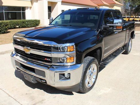 Used 2017 Chevrolet Silverado 2500 LTZ w/ Vortec Plus Package image 8