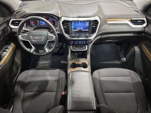 Used 2023 GMC Acadia SLE w/ Elevation Edition FWD image 9