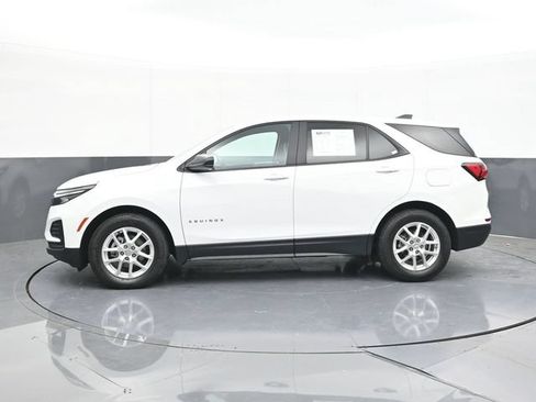 Used 2024 Chevrolet Equinox LS w/ LS Convenience Package FWD image 8
