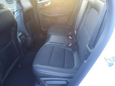 Used 2025 Ford Escape PHEV image 11