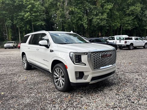 Used 2024 GMC Yukon XL Denali w/ Max Trailering Package RWD image 3