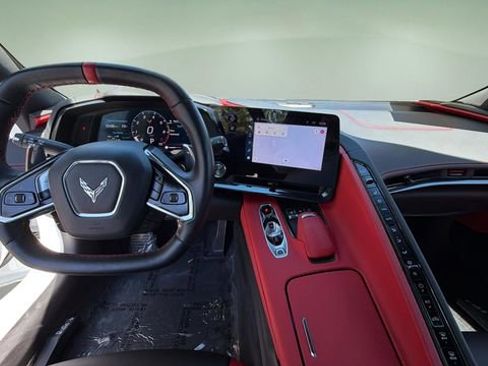 Used 2024 Chevrolet Corvette Stingray Preferred Conv w/ Stealth Interior Trim Package RWD image 15