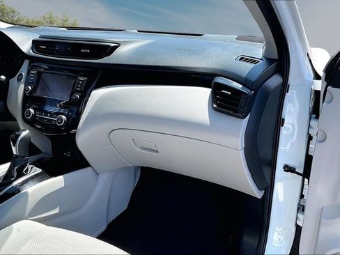 Certified 2019 Nissan Rogue Sport SV w/ Technology Package FWD image 26
