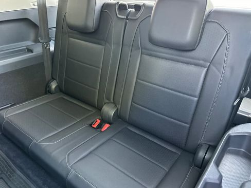 Used 2020 Volkswagen Tiguan SEL image 16