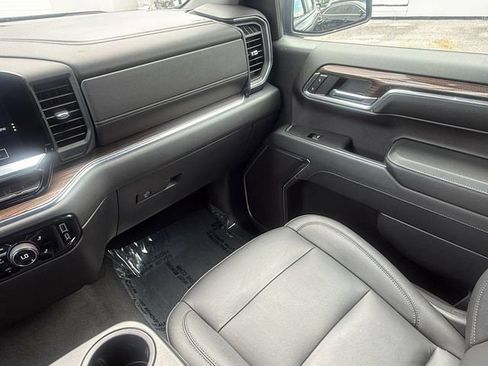 Used 2024 Chevrolet Silverado 1500 LT w/ Leather Package RWD image 16