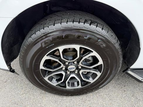 Used 2023 Ford Expedition XLT AWD/4WD image 45