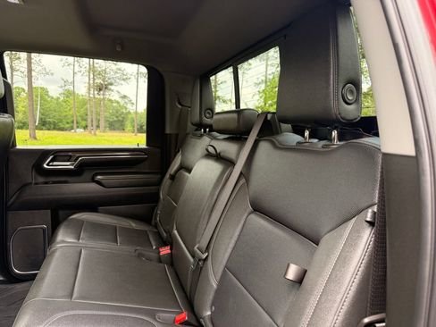 Used 2024 Chevrolet Silverado 2500 LTZ w/ LTZ Convenience Package AWD/4WD image 26