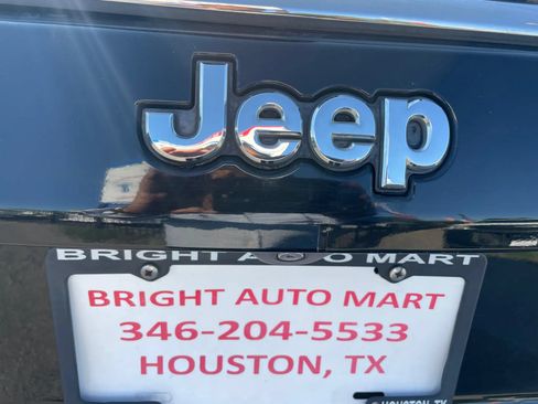 Used 2018 Jeep Compass Limited AWD/4WD image 6
