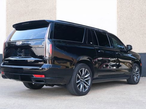 Used 2021 Cadillac Escalade ESV Sport w/ Driver Assist Tech Package image 15