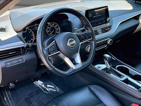 Used 2023 Nissan Altima 2.5 SR FWD image 17