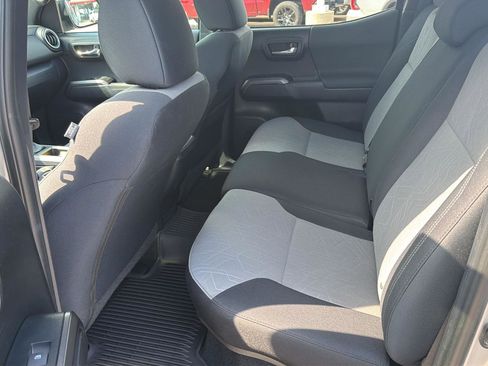 Used 2021 Toyota Tacoma TRD Sport AWD/4WD image 10