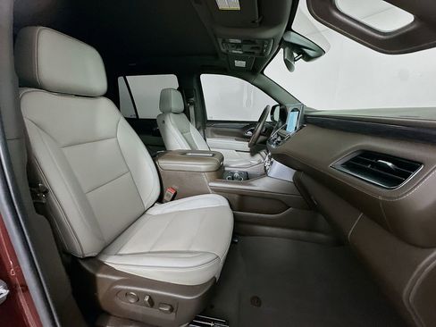 Used 2022 GMC Yukon SLT w/ SLT Premium Package image 29