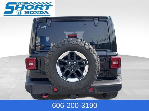 Used 2019 Jeep Wrangler Unlimited Rubicon w/ Dual Top Group AWD/4WD image 7