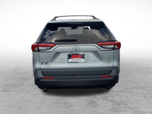 Certified 2021 Toyota RAV4 LE AWD/4WD image 6