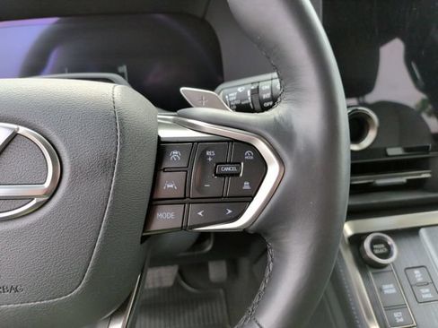 Used 2025 Lexus GX 550 w/ Accessory Package (2T) AWD/4WD image 18